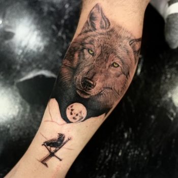 A wolf realism tattoo design.